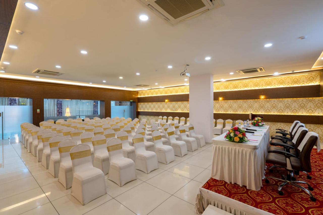 Jalashray Resort Nadiad Exterior photo