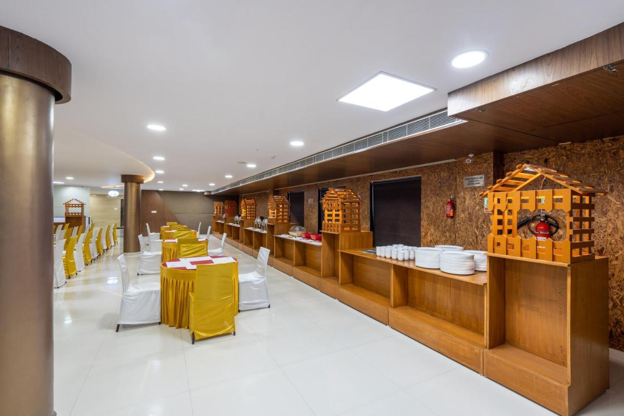 Jalashray Resort Nadiad Exterior photo