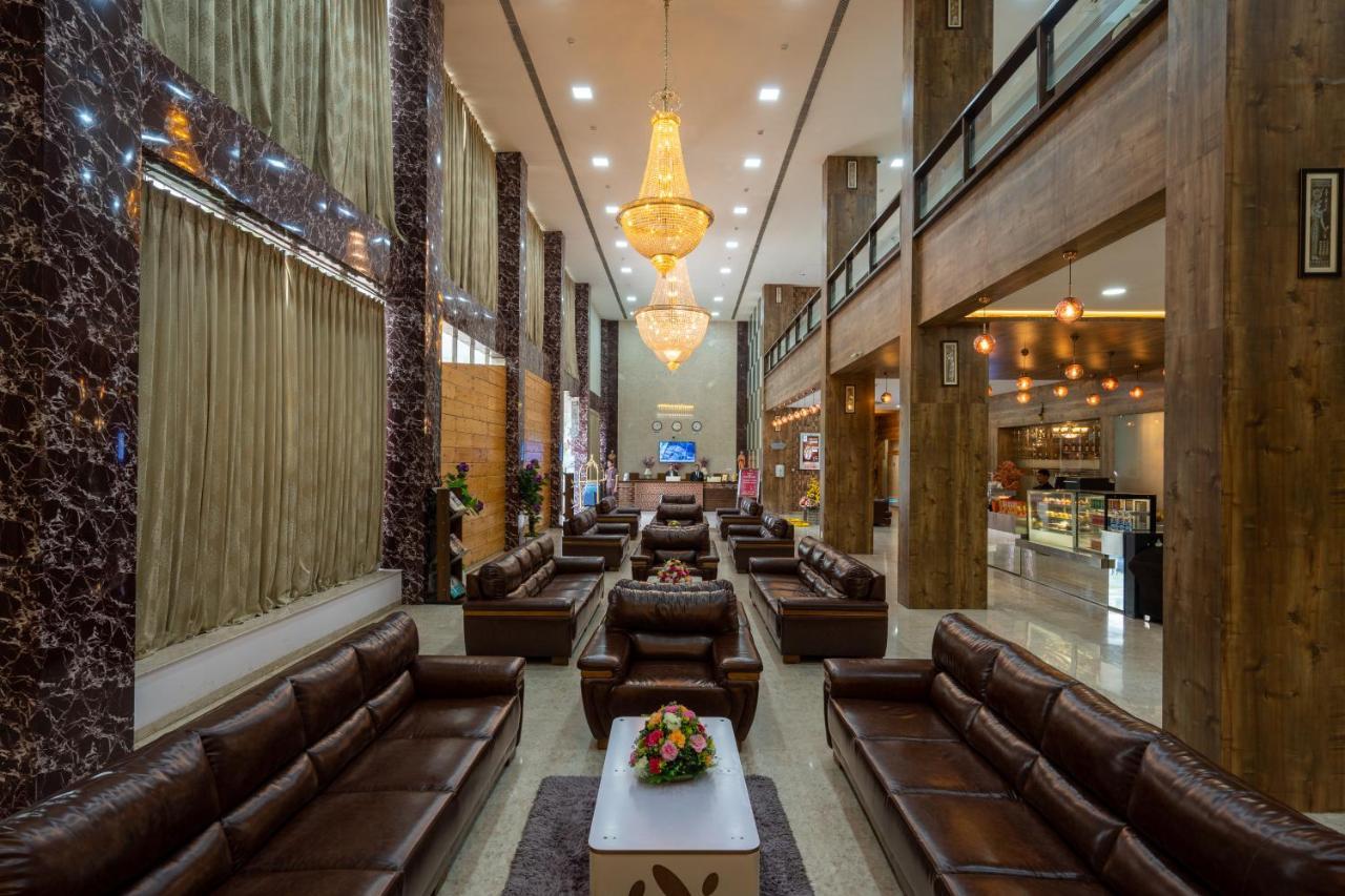 Jalashray Resort Nadiad Exterior photo