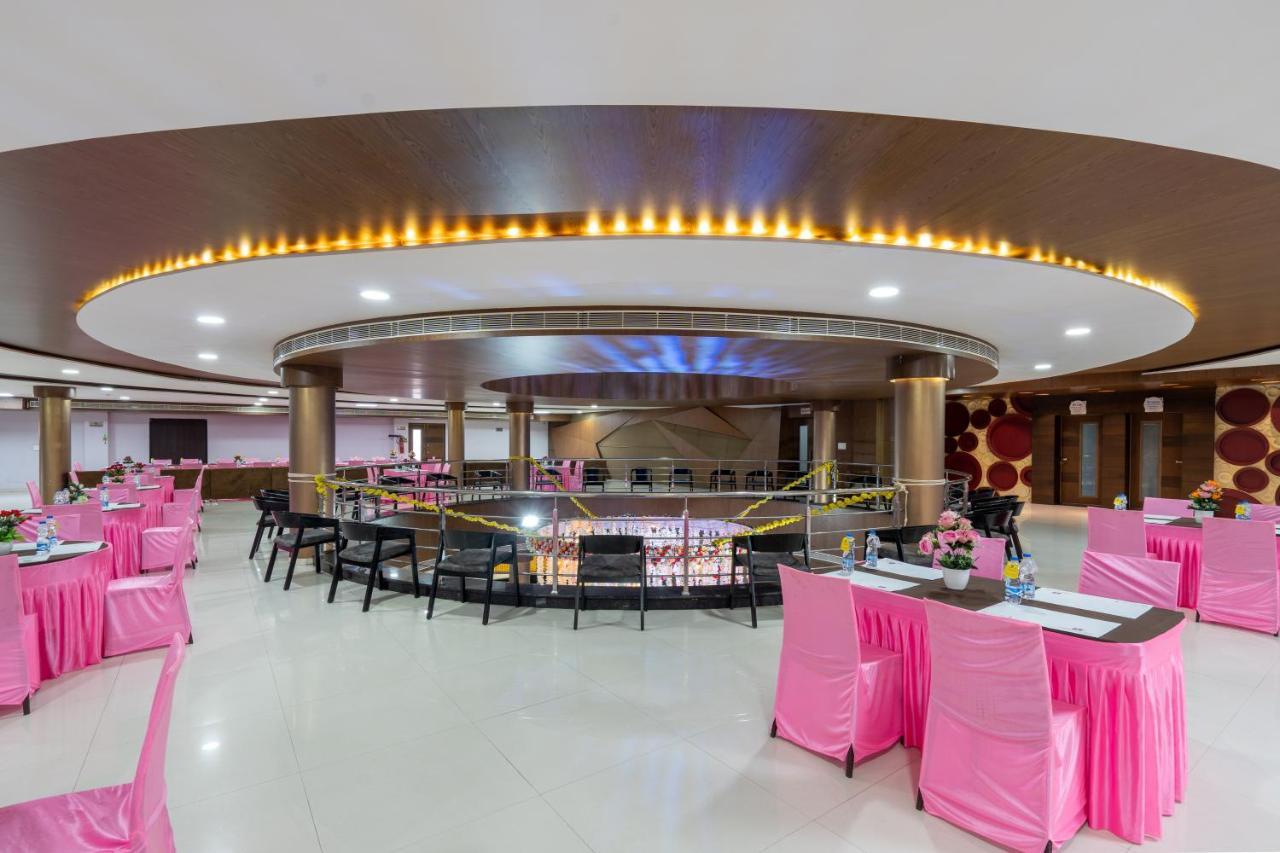 Jalashray Resort Nadiad Exterior photo