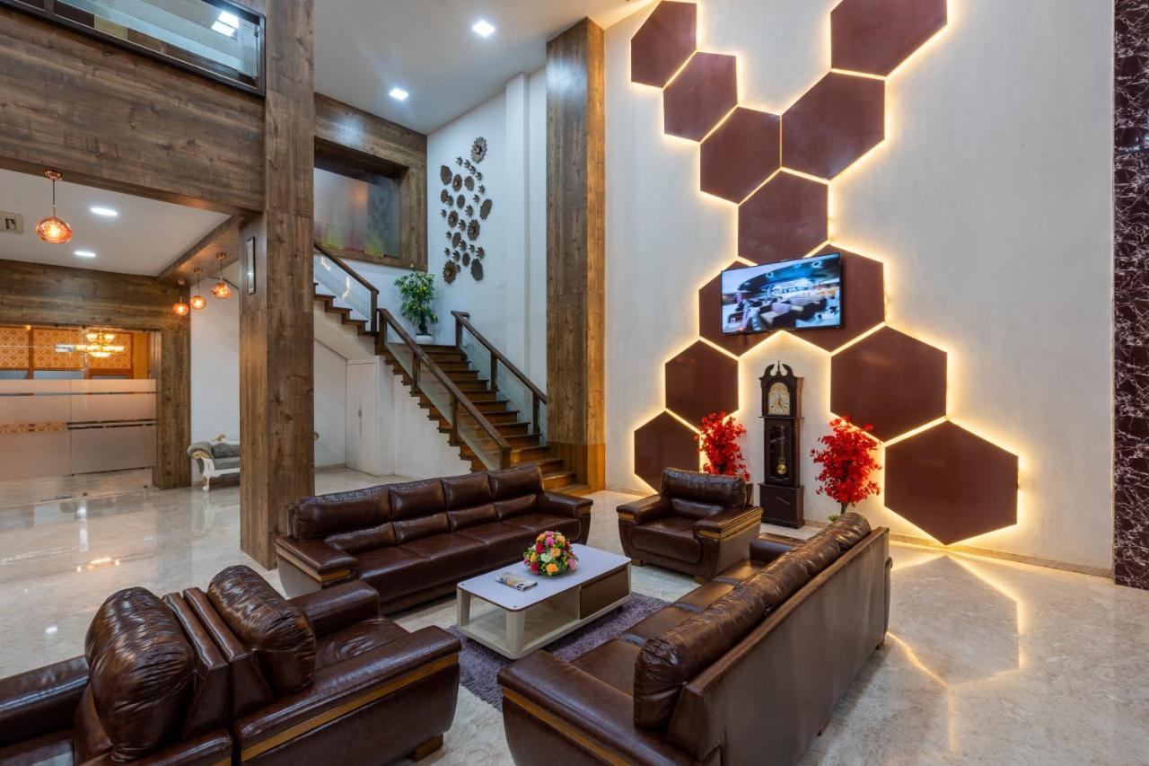 Jalashray Resort Nadiad Exterior photo