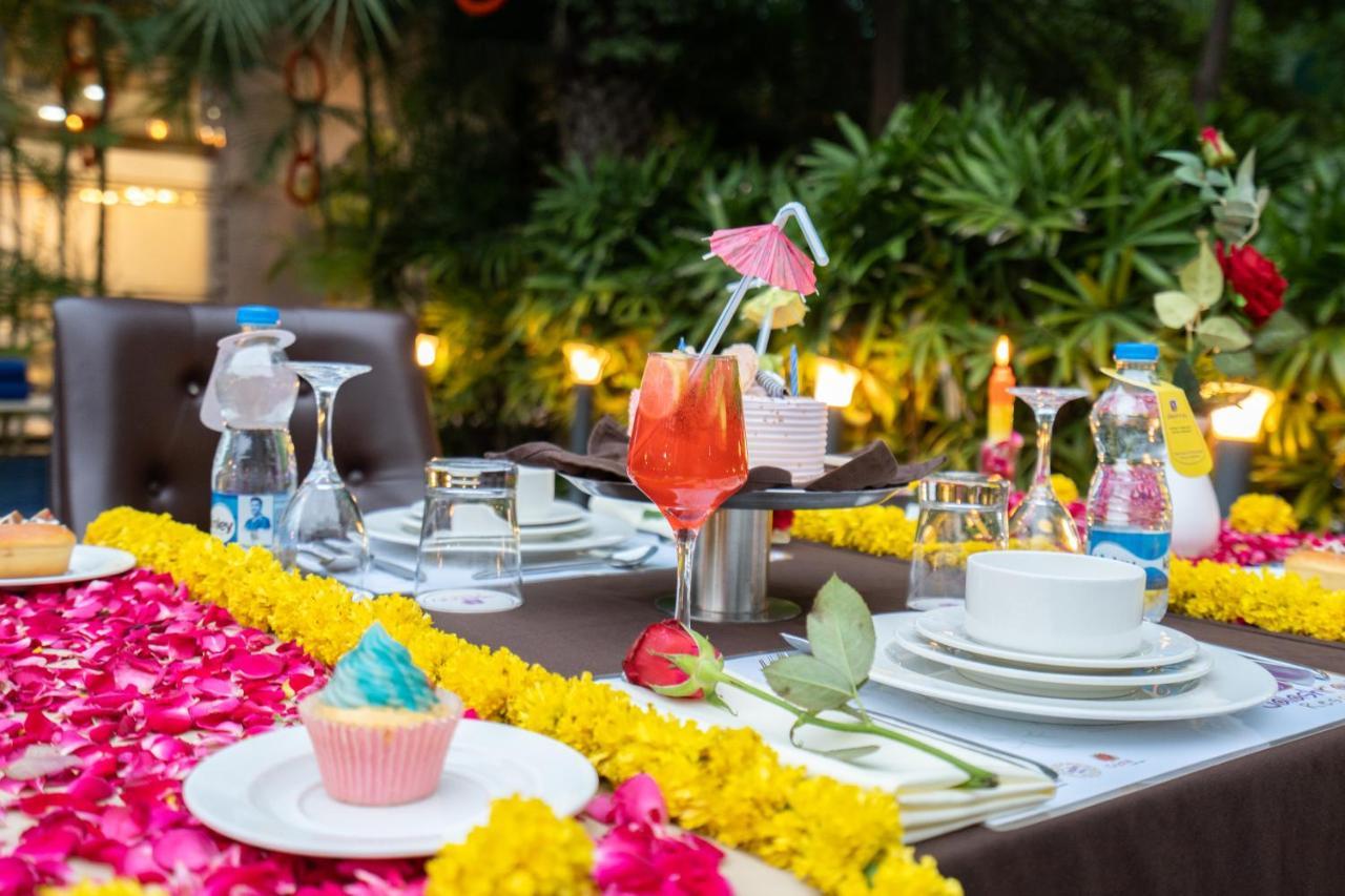 Jalashray Resort Nadiad Exterior photo