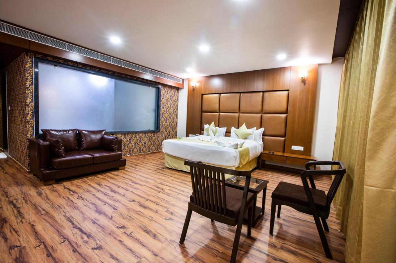 Jalashray Resort Nadiad Exterior photo